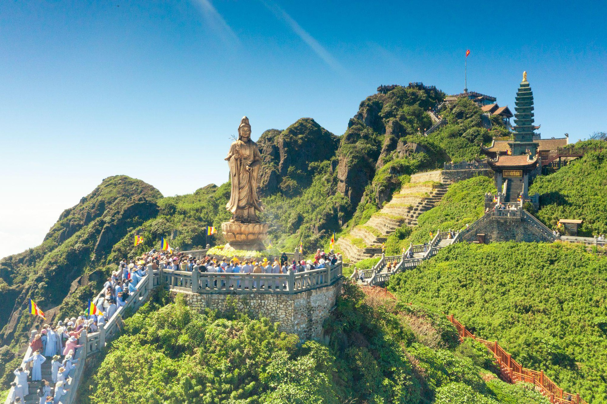 Lễ Vía Quán Thế Âm Bồ Tát đản sinh sẽ diễn ra lần đầu tiên trên đỉnh thiêng Fansipan vào ngày 28-3- Ảnh 1.