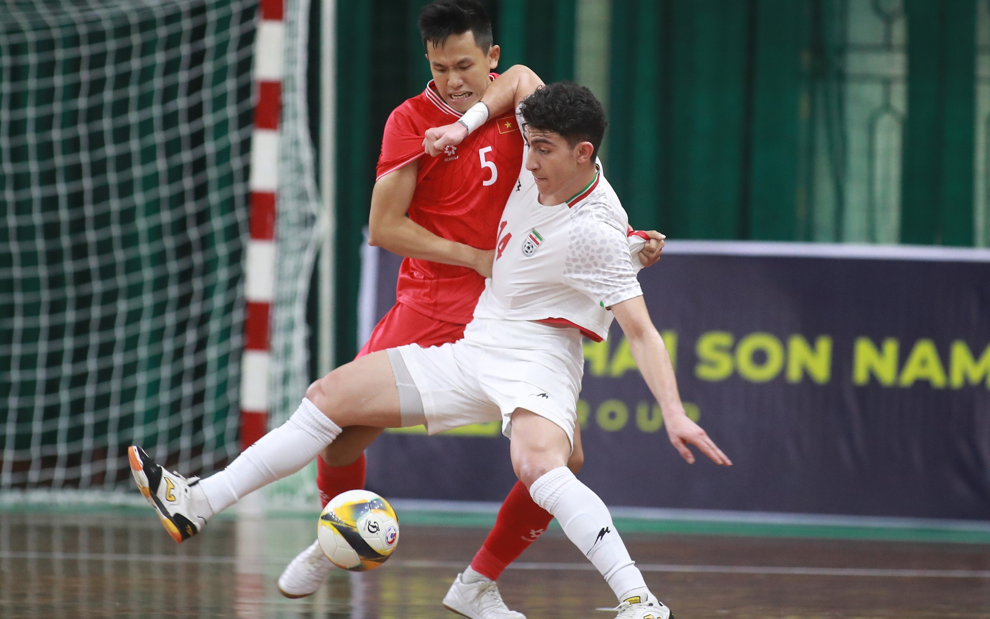 Thất bại trước Iran, futsal Việt Nam hạng 3 giải quốc tế trên sân nhà