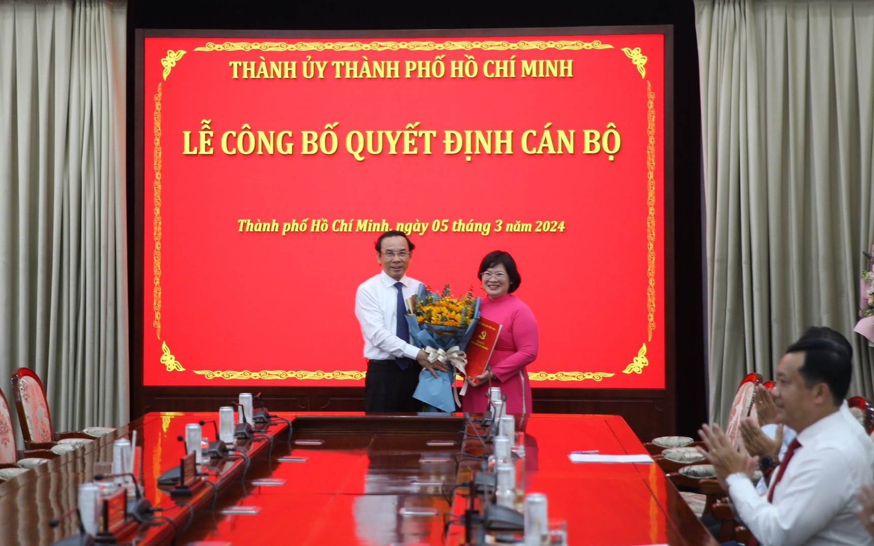Bà Văn Thị Bạch Tuyết giữ chức Phó Bí thư Thành ủy TP HCM- Ảnh 3.