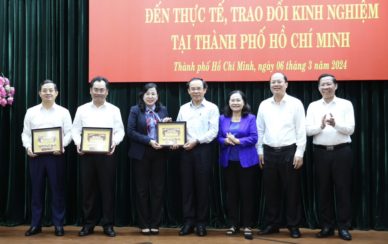 Thành ủy TP HCM tiếp đoàn Tỉnh ủy Thái Nguyên đến trao đổi kinh nghiệm- Ảnh 4.