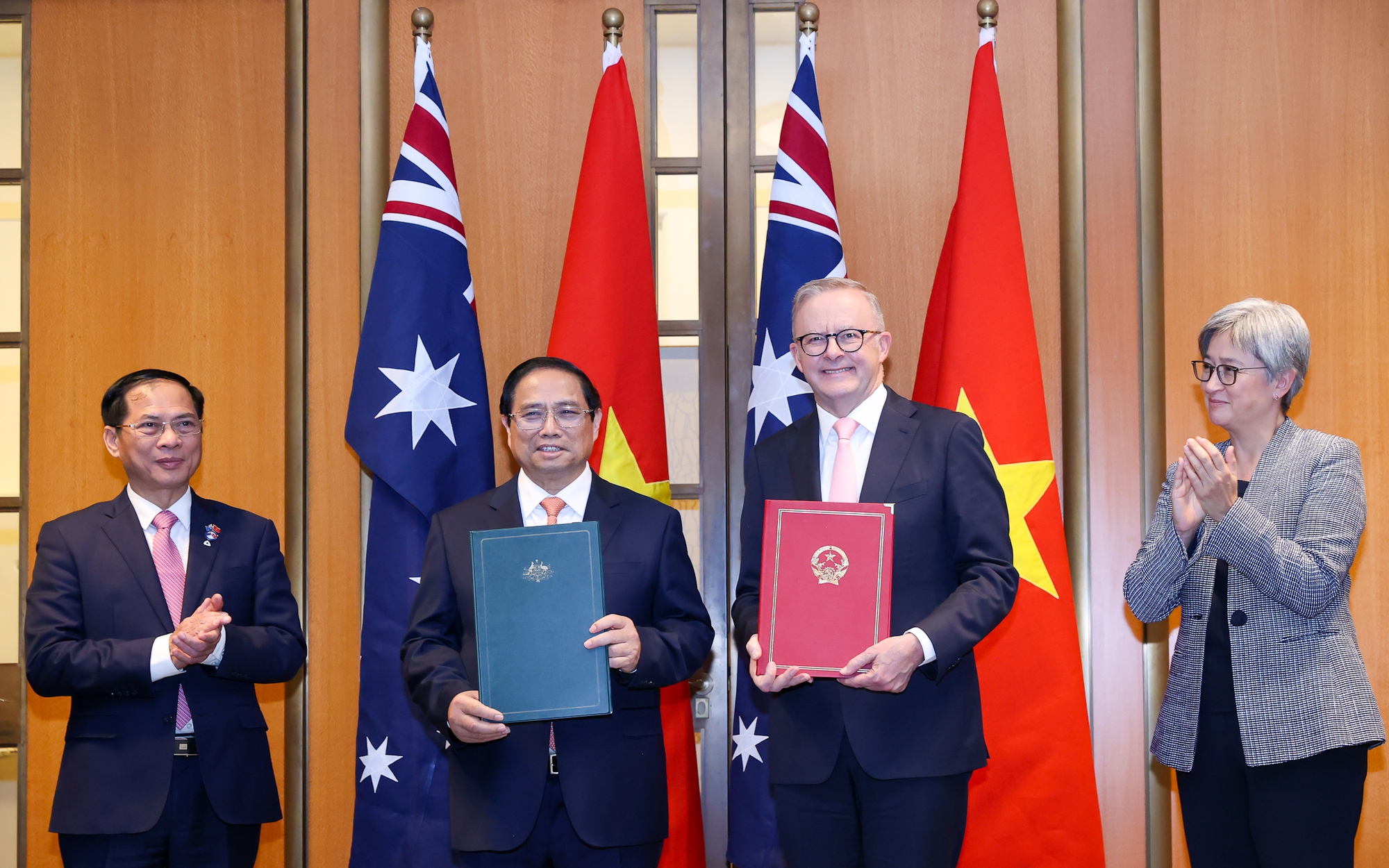 Việt Nam-Úc ký kết, trao đổi 12 văn kiện hợp tác quan trọng