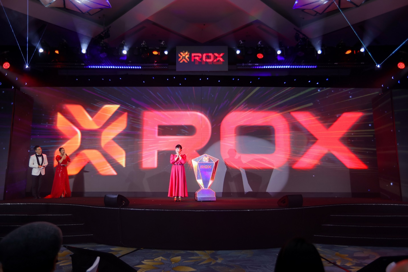 ROX Group trao tặng hơn 3.000 suất quà Tết cho người nghèo- Ảnh 3.