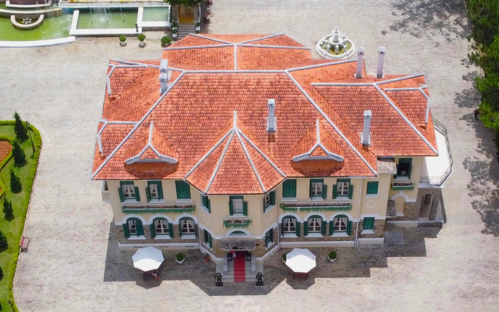 Dinh I Bảo Đại đìu hiu sau 1,5 năm thu hồi, chờ đấu giá - Ảnh 2.