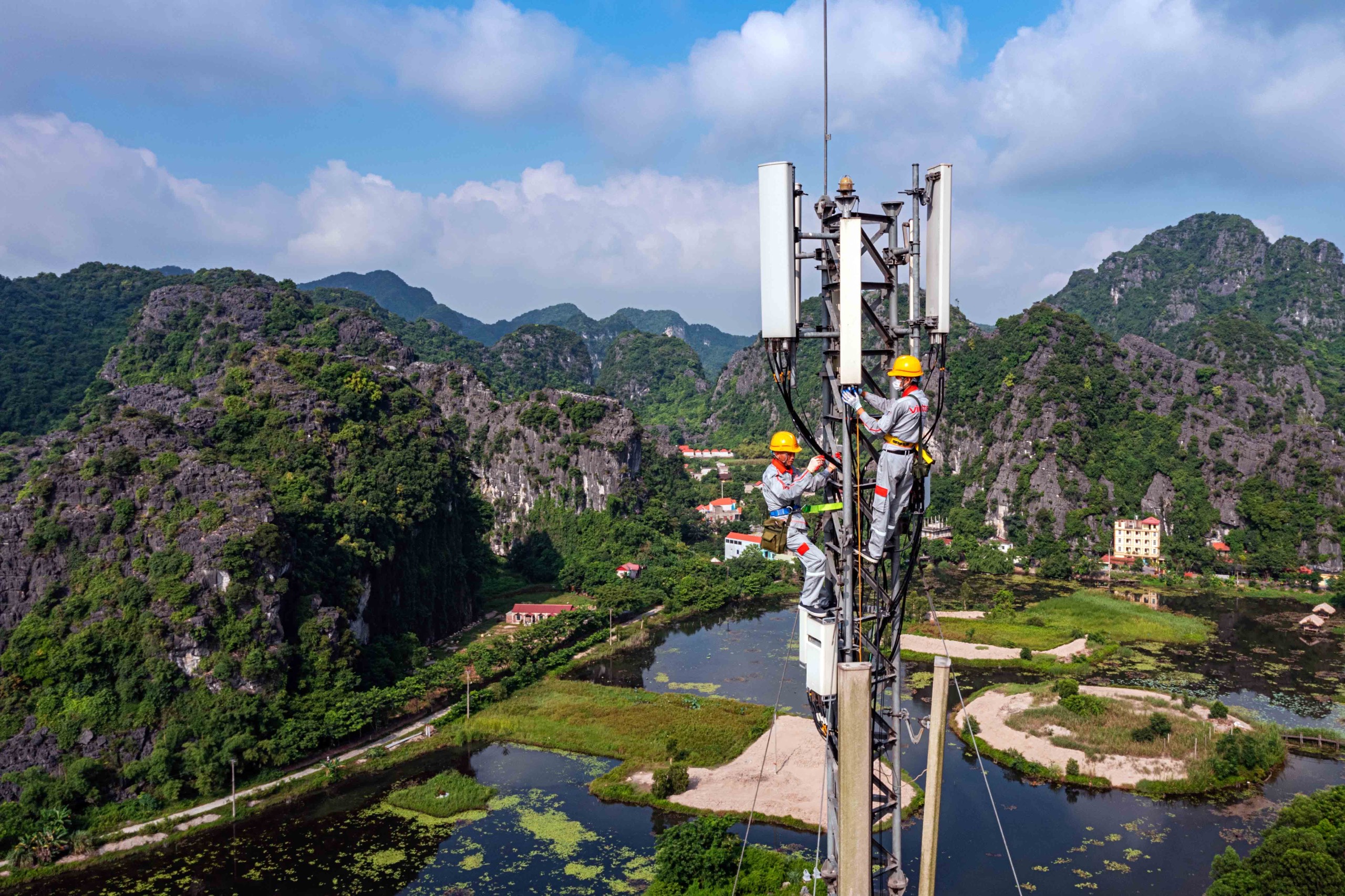 Viettel được lợi gì sau khi trúng đấu giá băng tần 5G trị giá hơn 7.500 tỉ đồng?- Ảnh 1.