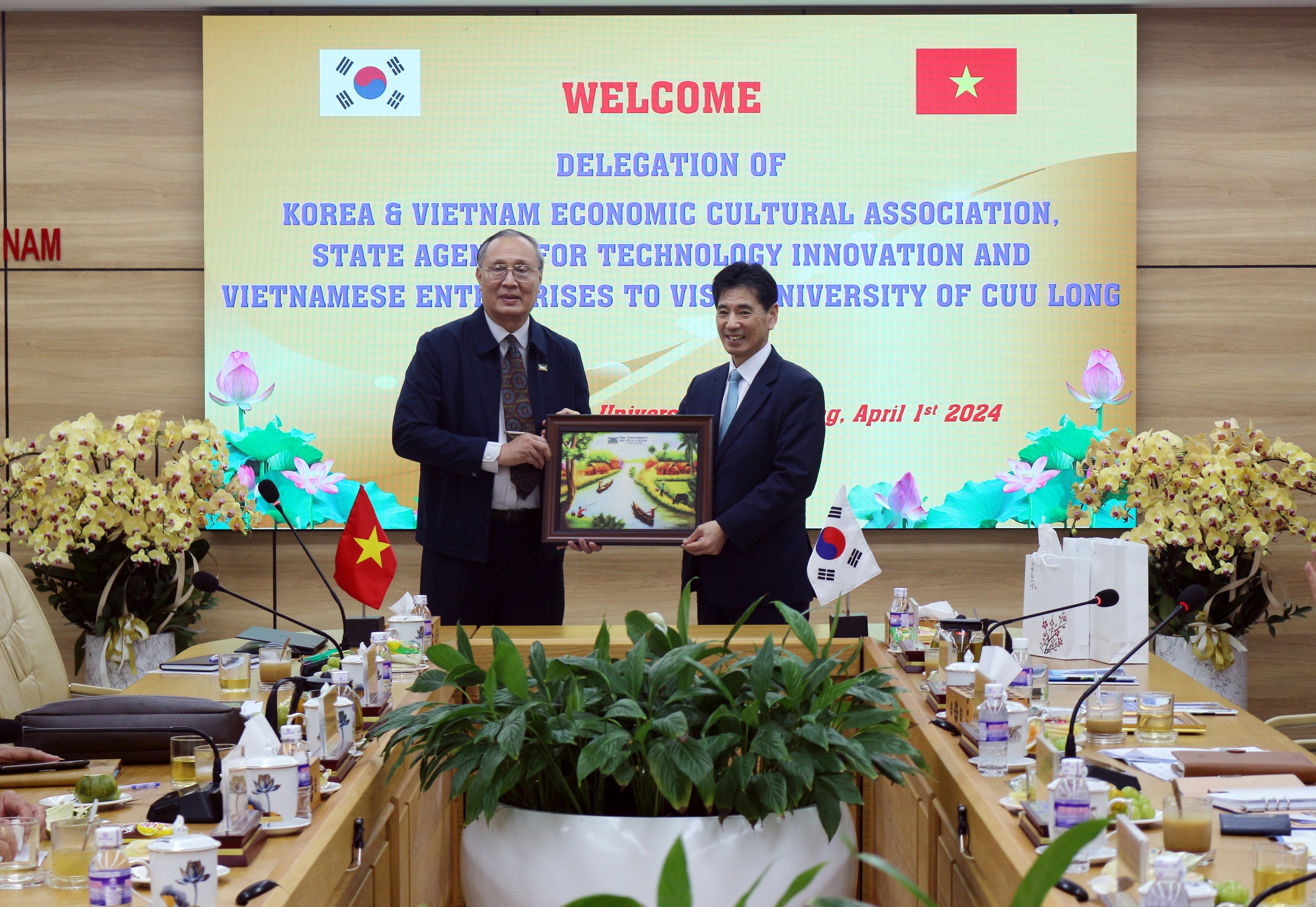 Trường ĐH Cửu Long làm việc với Hiệp hội Kinh tế, Văn hóa Hàn – Việt- Ảnh 5.