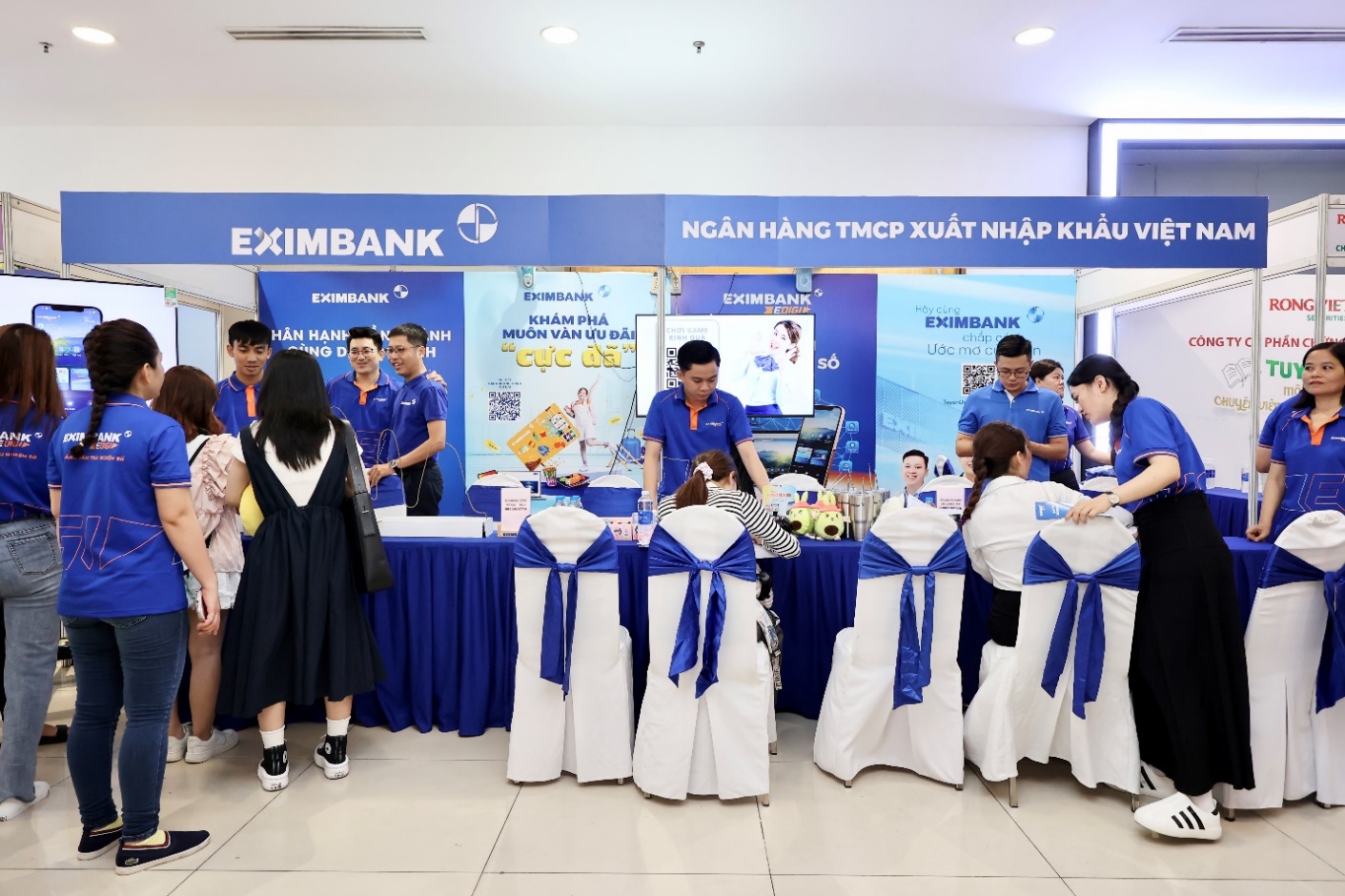 Eximbank tài trợ học bổng trị giá 300 triệu đồng cho Đại học Kinh tế Thành phố Hồ Chí Minh- Ảnh 3.