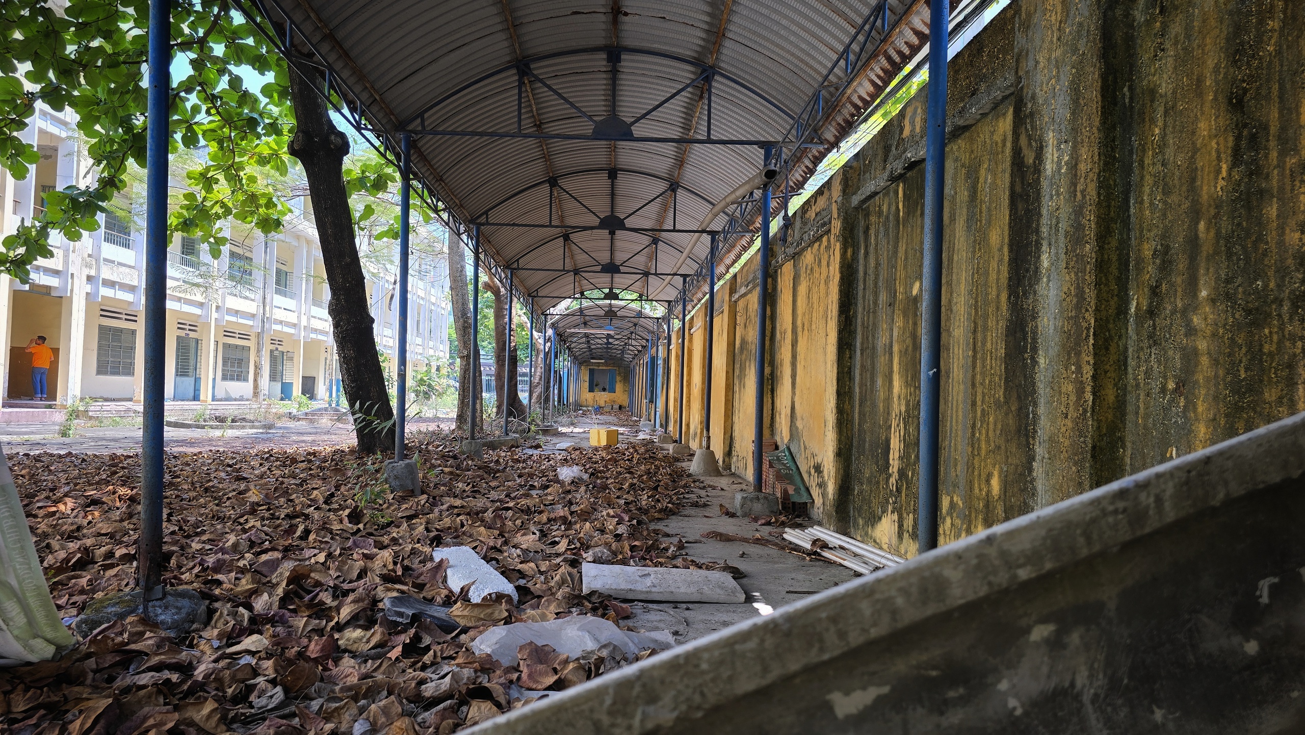 Trường học để không, ngổn ngang hoang tàn giữa trung tâm Đà Nẵng- Ảnh 15.