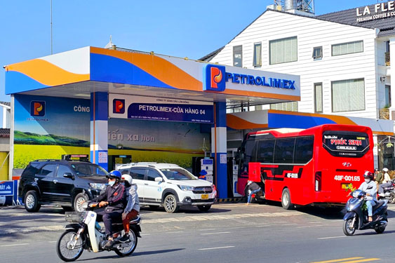 Cửa hàng xăng dầu số 4 nằm ở vị trí đắc địa của TP Đà Lạt Cửa hàng xăng dầu số 4 nằm ở vị trí đắc địa của TP Đà Lạt