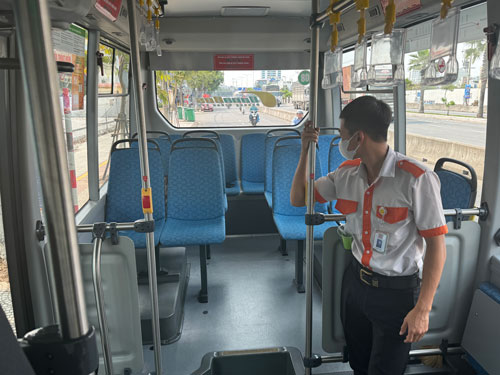 Tuyến xe buýt số 8 không có khách trong suốt hành trình từ Bến Phạm Hùng đến Vũng Thùng