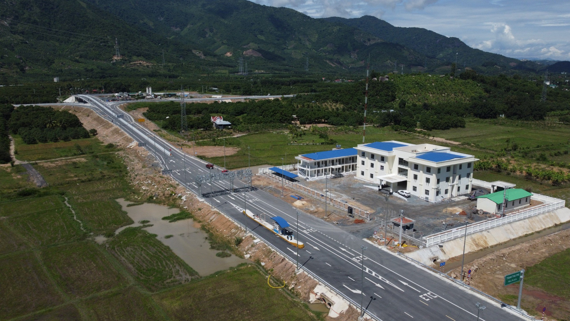 Thu phí đường cao tốc Nha Trang - Cam Lâm mức cao nhất hơn 311.000 đồng- Ảnh 2.