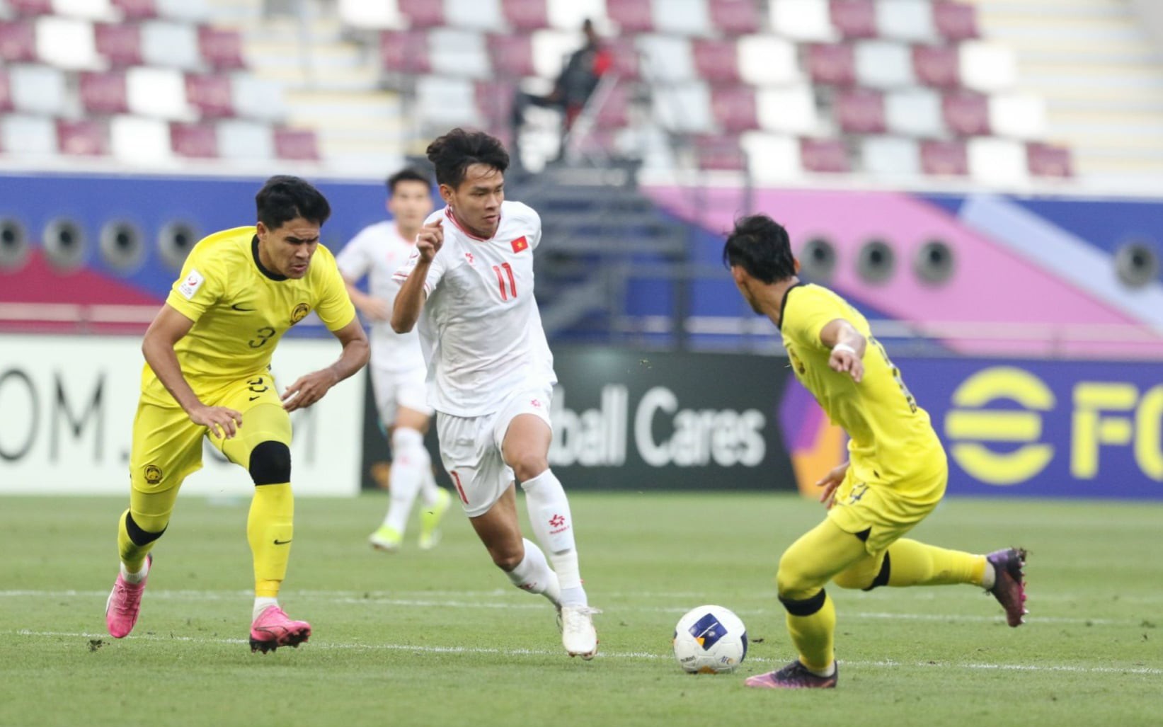 HLV Hoàng Anh Tuấn tự hào với màn trình diễn của U23  Việt Nam 