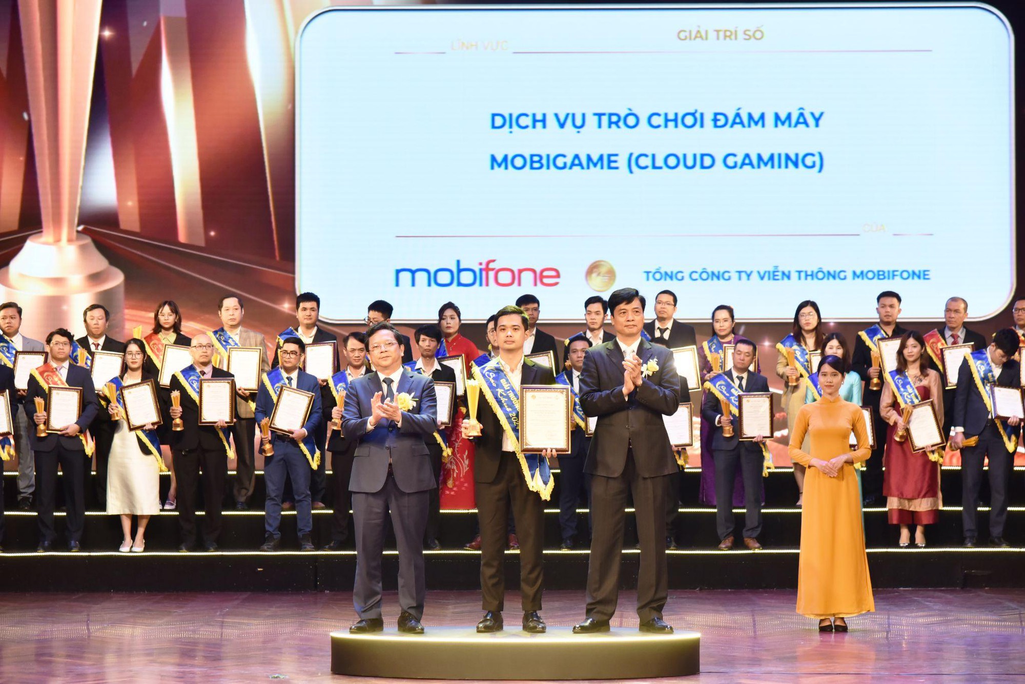MobiFone nhận 5 giải thưởng, ghi dấu ấn tại Sao Khuê 2024- Ảnh 2.