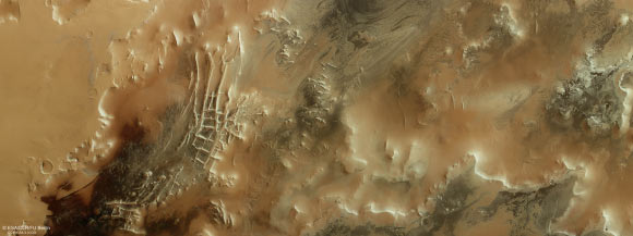 Phát hiện sốc từ Sao Hỏa: "Nhện" khổng lồ cạnh Thành phố Inca- Ảnh 1.