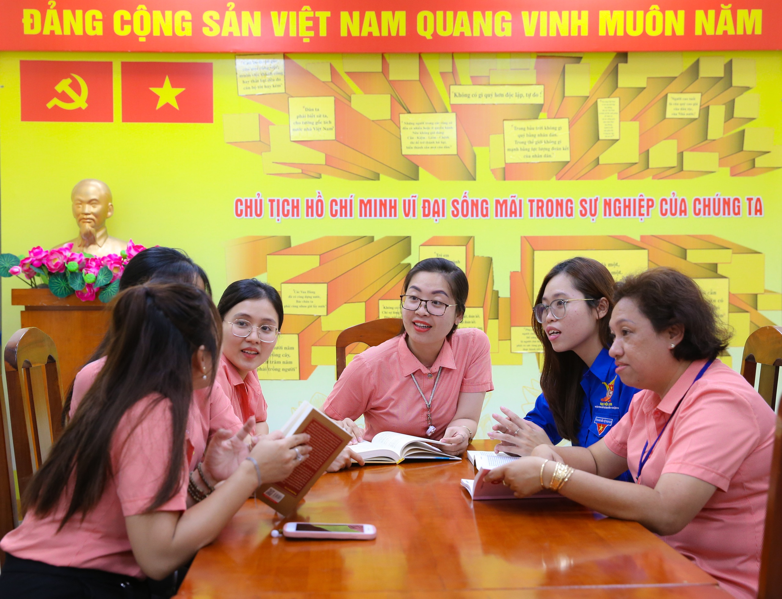 Không gian Văn hóa Hồ Chí Minh hiện hữu trong tim nhân dân TP HCM- Ảnh 20.