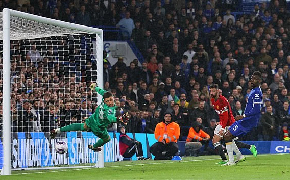 Rượt đuổi tỉ số điên rồ, Man United thua ngược Chelsea trận cầu 7 bàn- Ảnh 4.