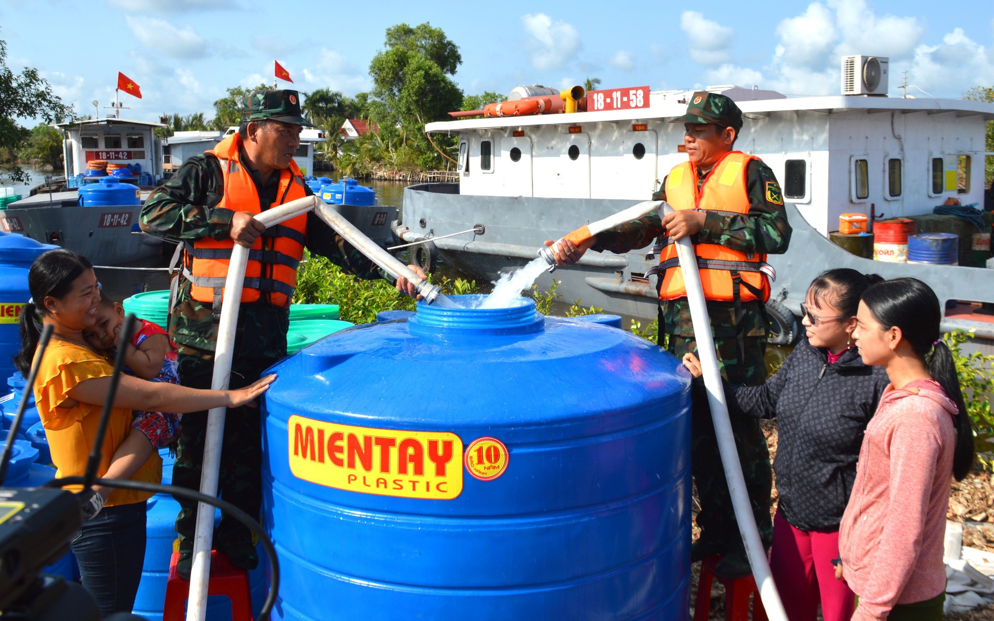 Khẩn cấp ứng phó hạn hán