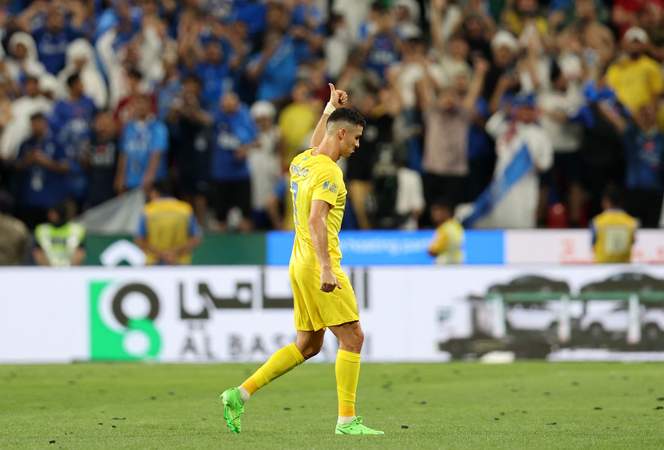 Thua Al-Hilal, Ronaldo nhận thẻ đỏ rồi đe dọa trọng tài- Ảnh 2.