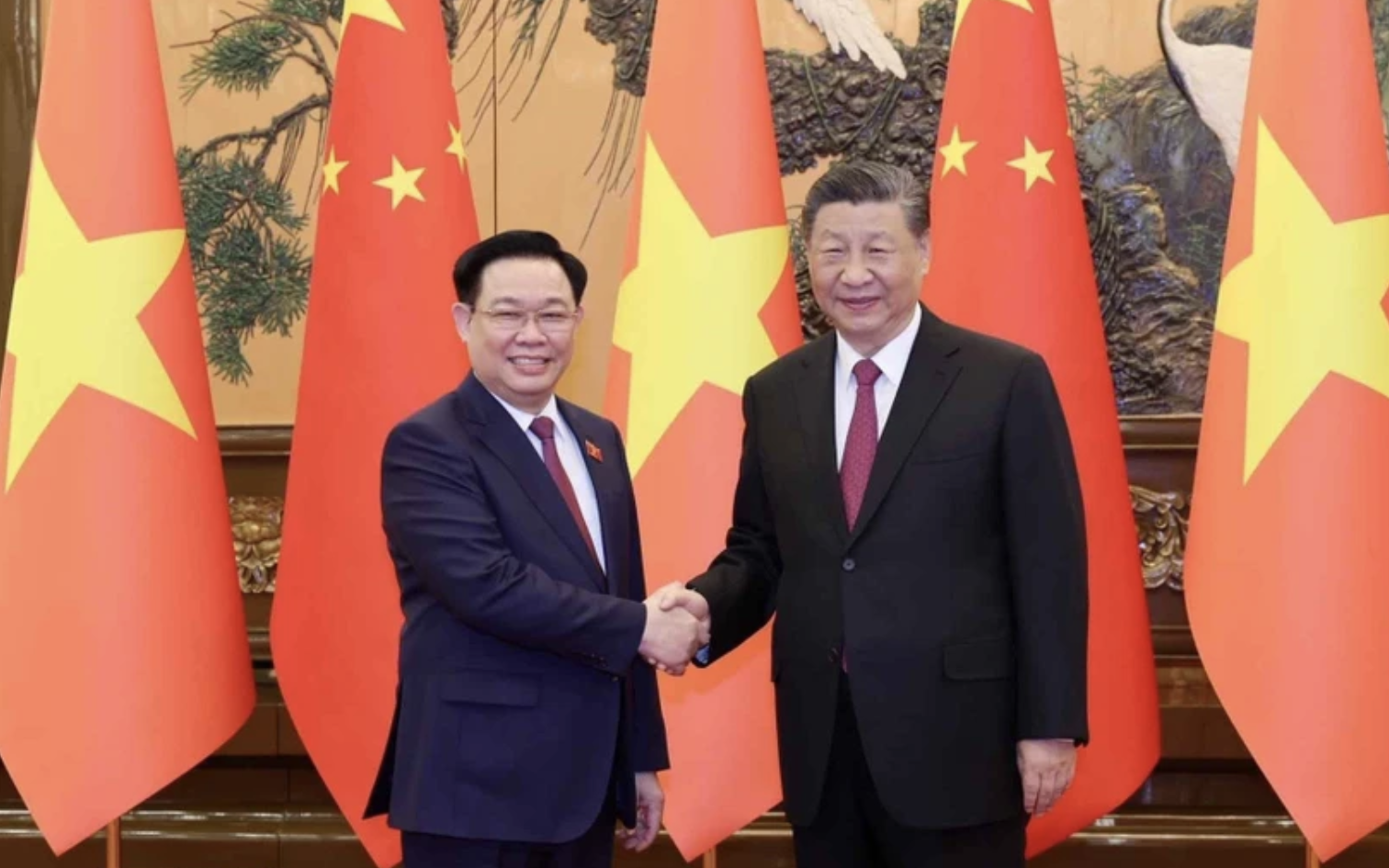 Chủ tịch QH Vương Đình Huệ hội kiến Tổng Bí thư, Chủ tịch Trung Quốc Tập Cận Bình