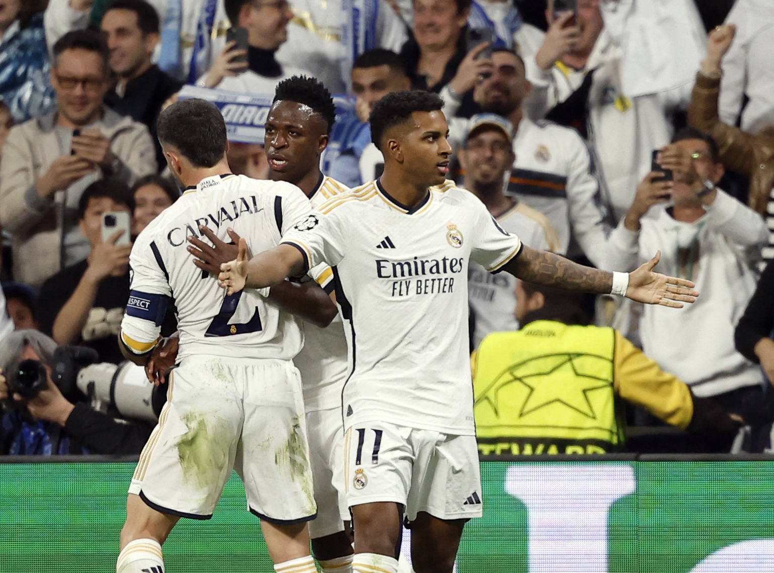 Real Madrid hòa nghẹt thở Man City trong trận đấu 6 bàn thắng- Ảnh 4.