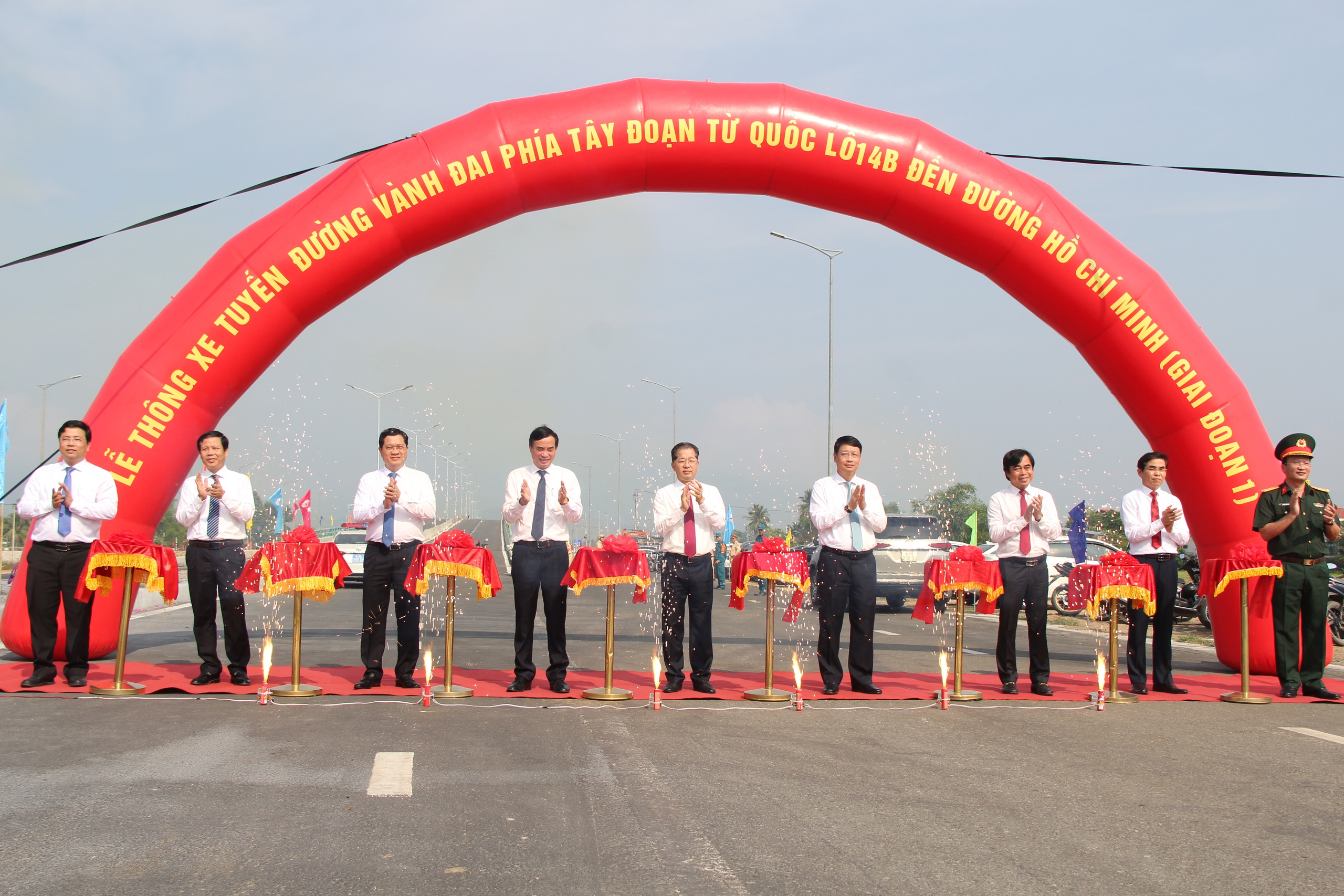 Thông xe kỹ thuật tuyến đường 1.500 tỉ đồng tại Đà Nẵng- Ảnh 2. Thông xe kỹ thuật tuyến đường 1.500 tỉ đồng tại Đà Nẵng- Ảnh 2.