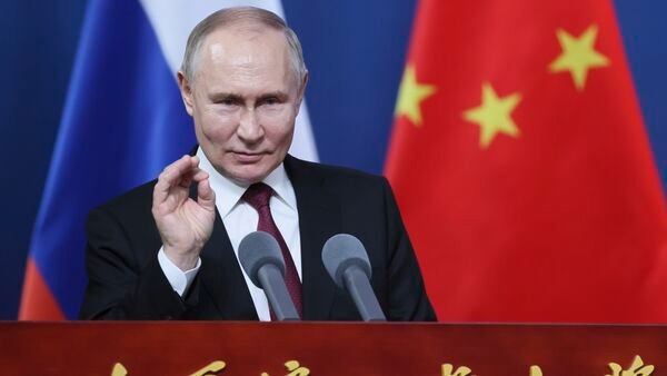 Tổng thống Nga Vladimir Putin phát biểu tại Cáp Nhĩ Tân, tỉnh Hắc Long Giang, phía Đông Bắc Trung Quốc hôm 17-5. Ảnh: Sputnik