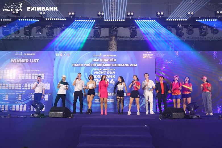 Sôi động với những hoạt động trước thềm diễn ra giải “Ho Chi Minh City Night Run Eximbank 2024”- Ảnh 1.