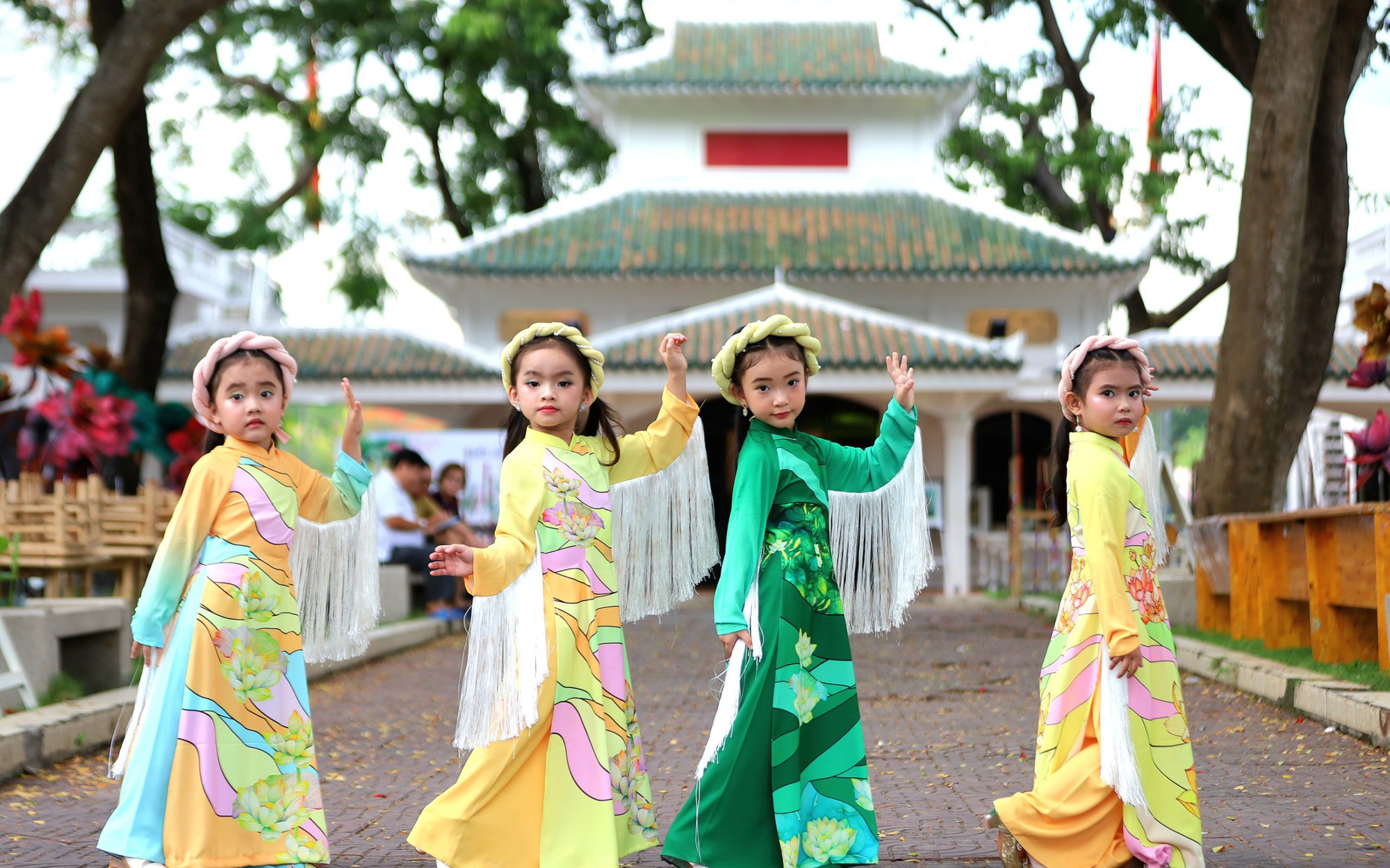 Những hình ảnh đẹp, “độc” tại Lễ hội Sen tỉnh Đồng Tháp