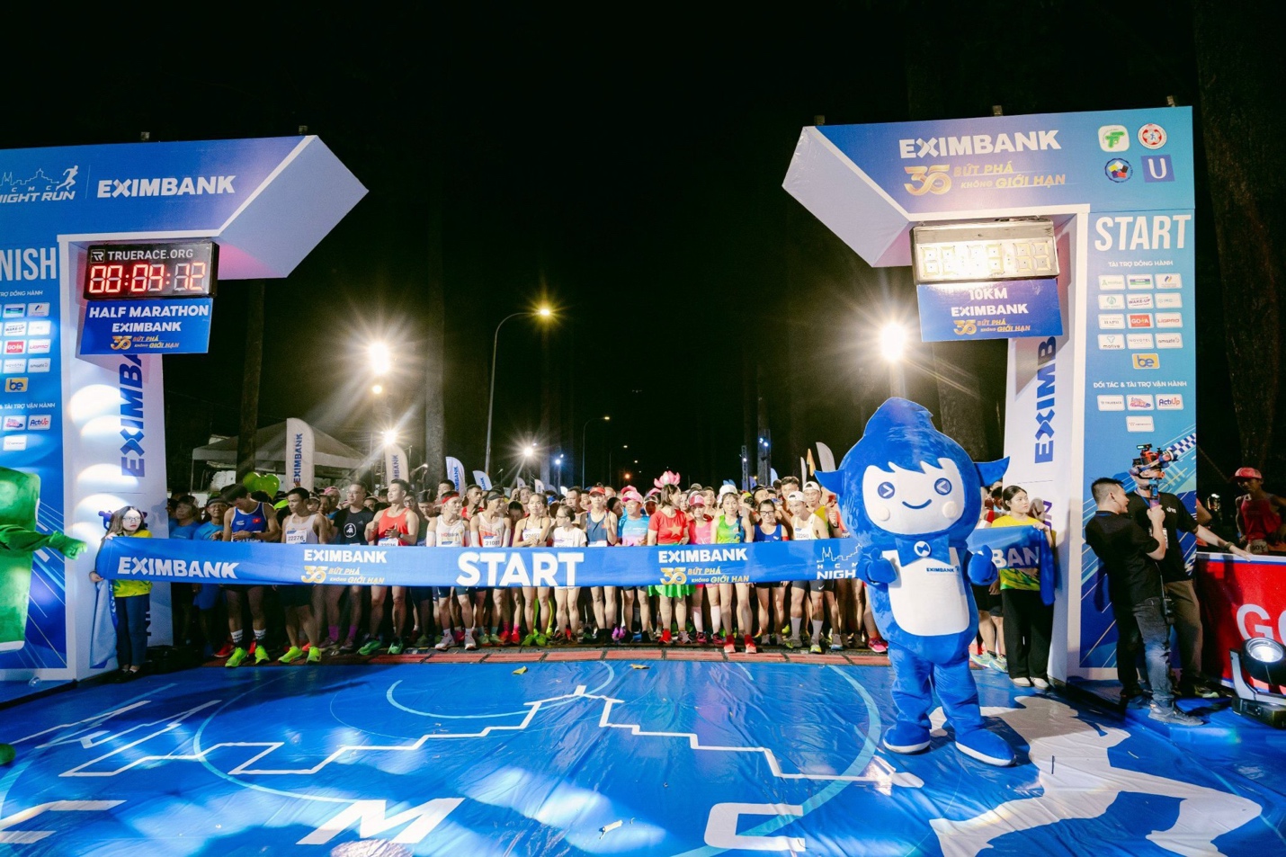 Ho Chi Minh City Night Run Eximbank lan tỏa tinh thần năng động và “bứt phá” đến cộng đồng- Ảnh 2.