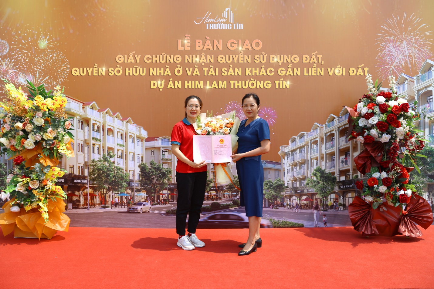 Him Lam Thường Tín chính thức bàn giao sổ hồng cho cư dân- Ảnh 1.