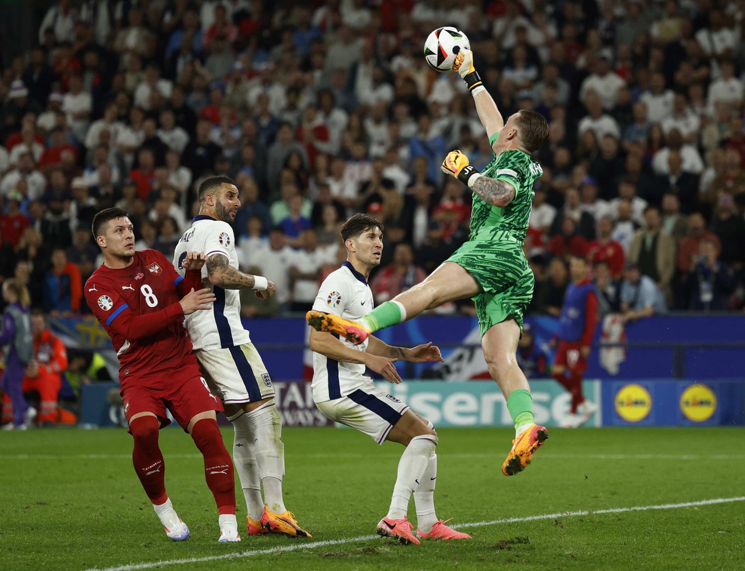 Euro 2024: Sao 150 triệu bảng Jude Bellingham tỏa sáng, tuyển Anh đánh bại Serbia- Ảnh 5.