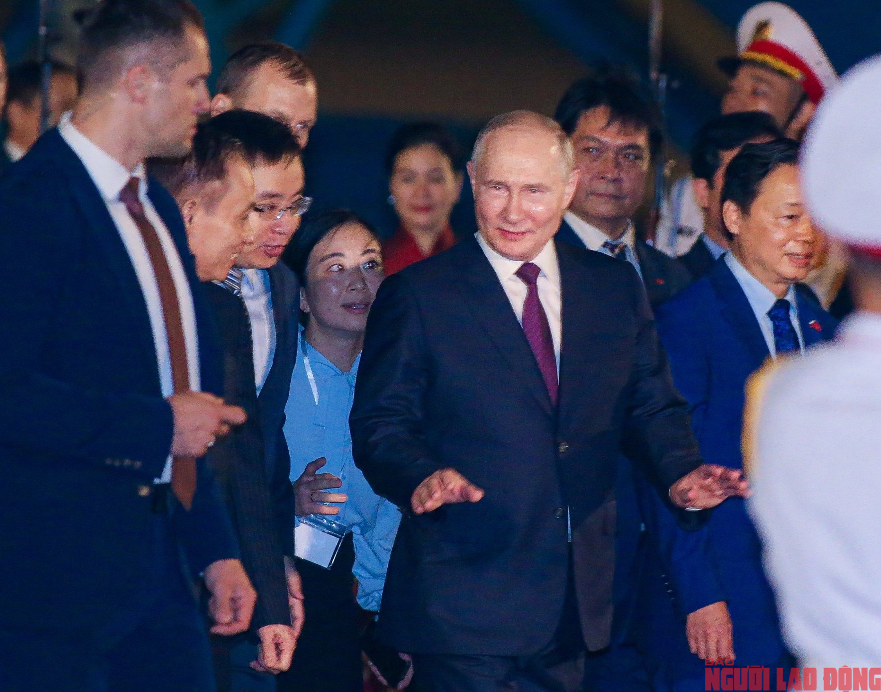 Tổng thống Nga Vladimir Putin đến Hà Nội- Ảnh 10.