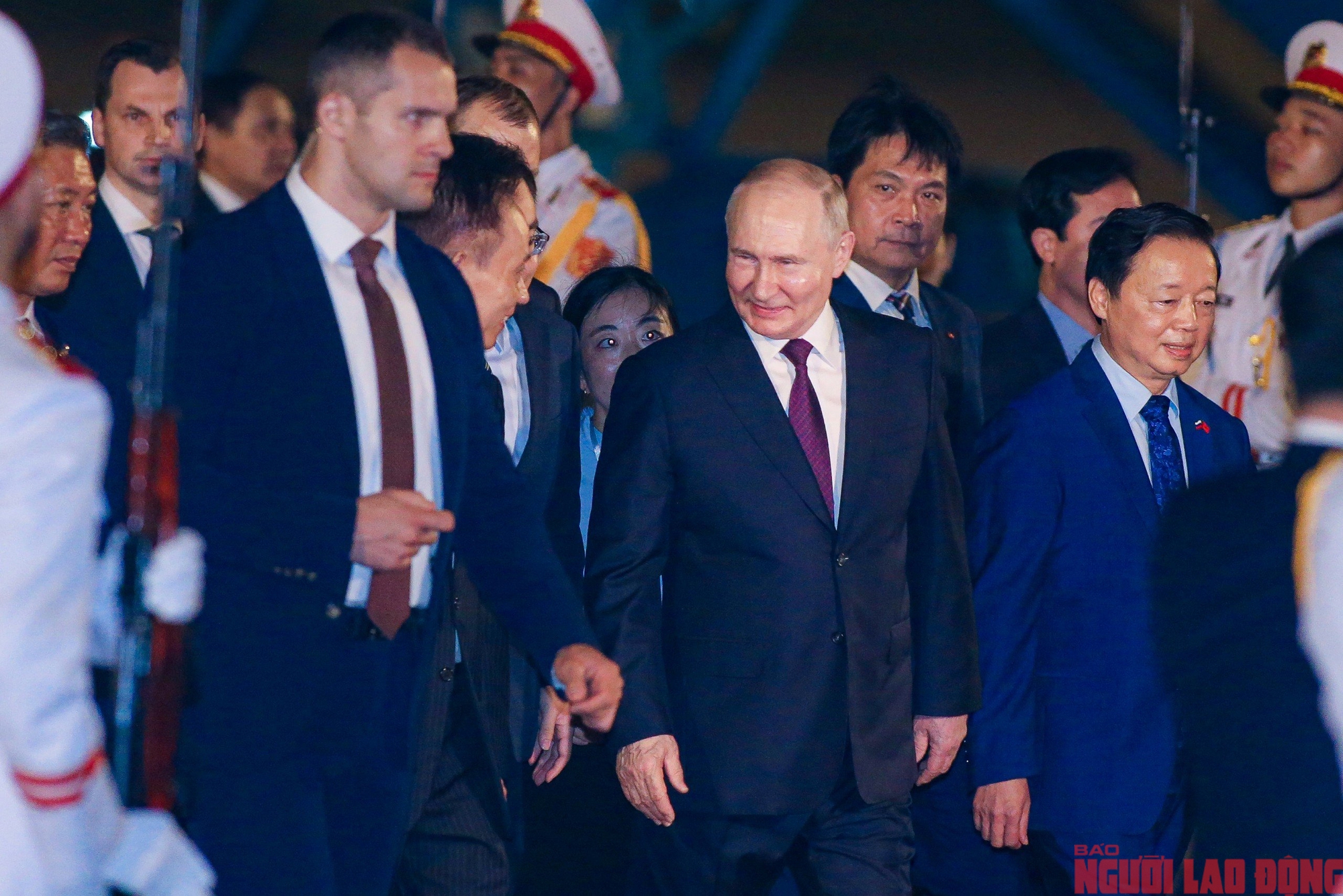 Tổng thống Nga Vladimir Putin đến Hà Nội- Ảnh 12.