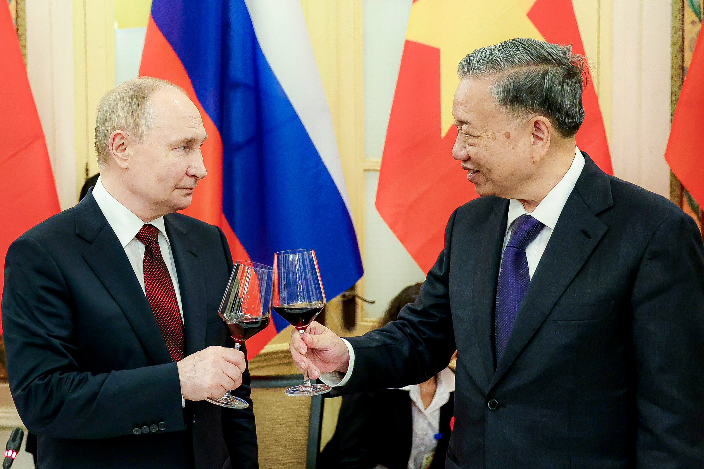 Hơn 20 giờ Tổng thống Putin ở Hà Nội- Ảnh 22.