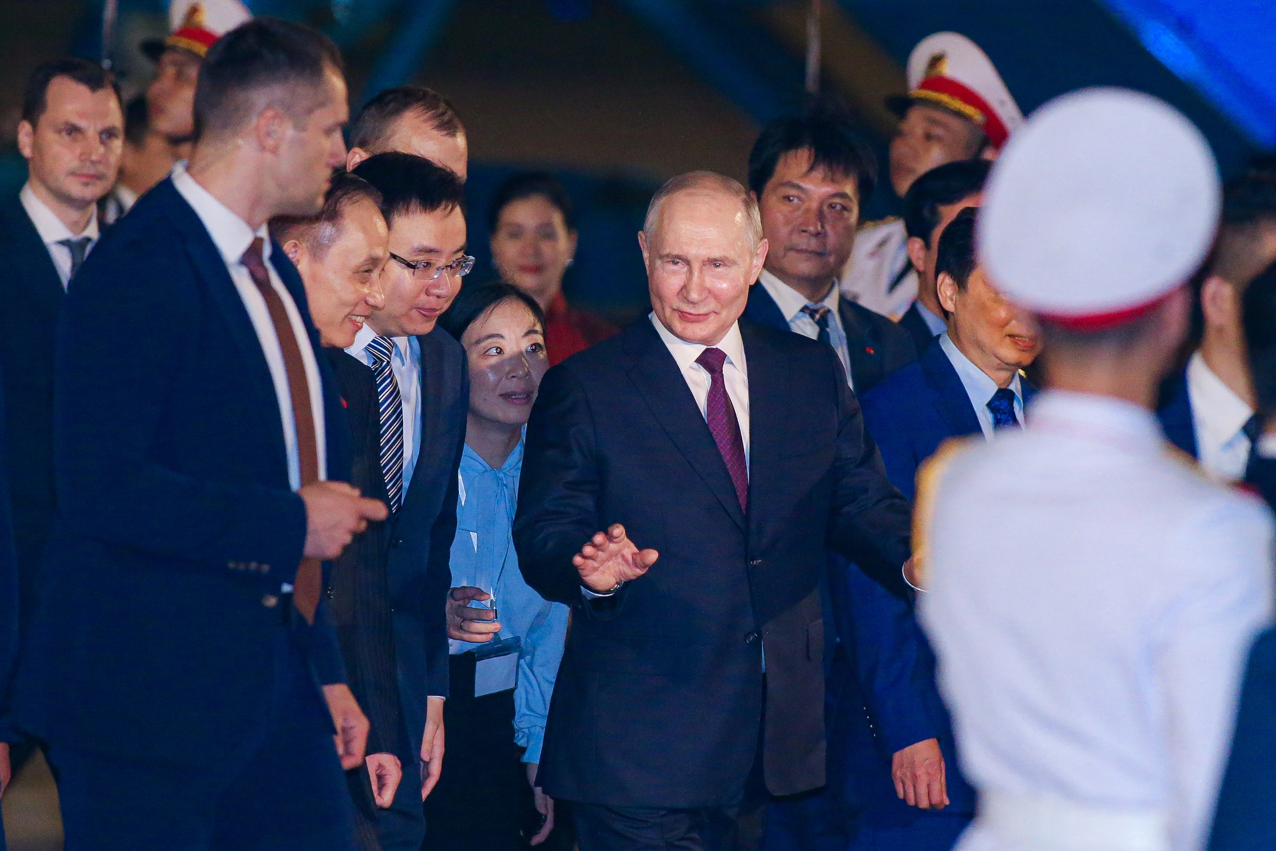 Hơn 20 giờ Tổng thống Putin ở Hà Nội- Ảnh 3.