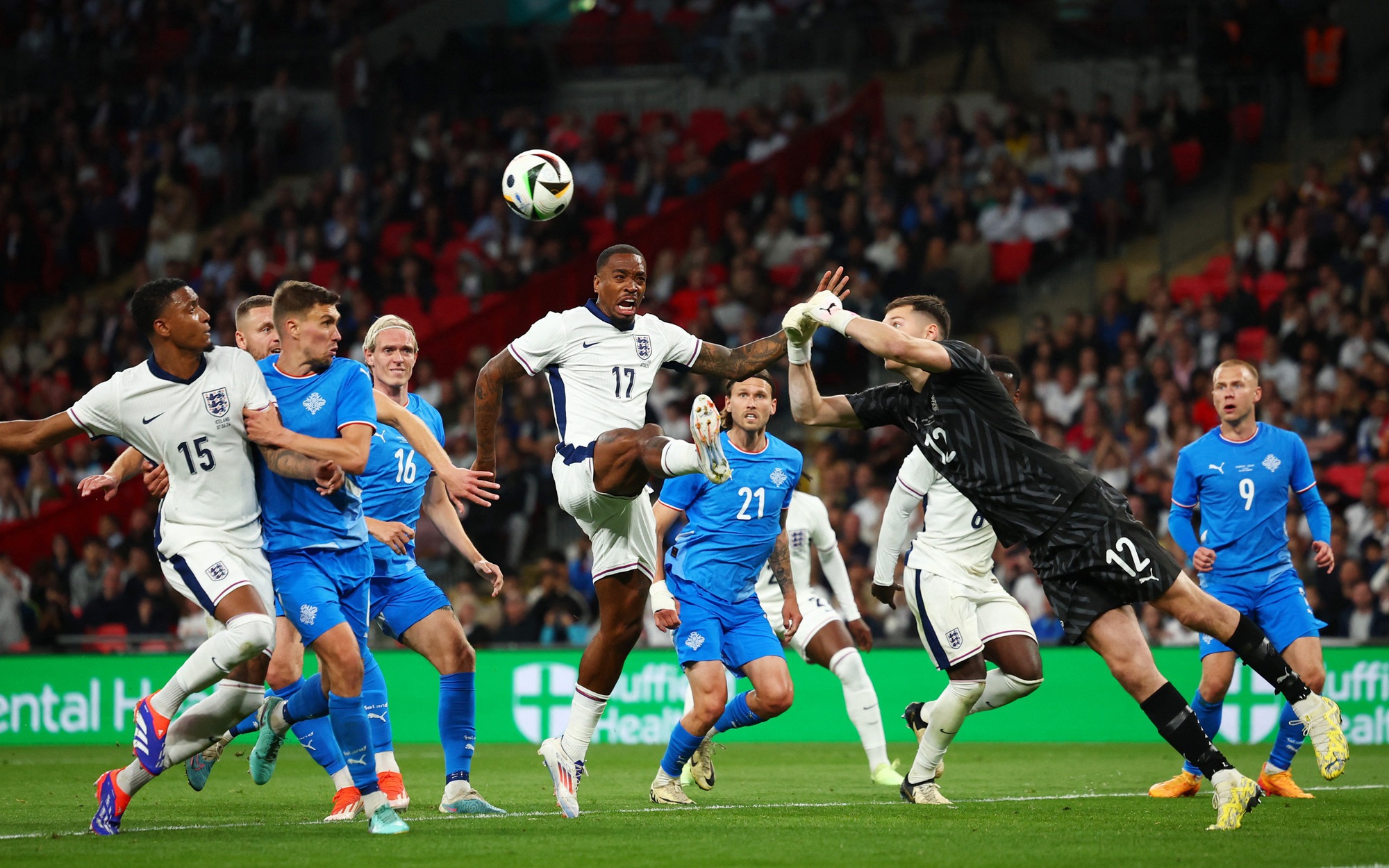 Tuyển Anh thua sốc Iceland, báo động đỏ trước thềm Euro 2024