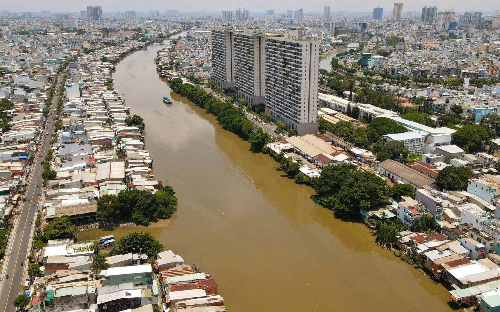 TP HCM: Đề xuất chính sách mới di dời nhà ven kênh