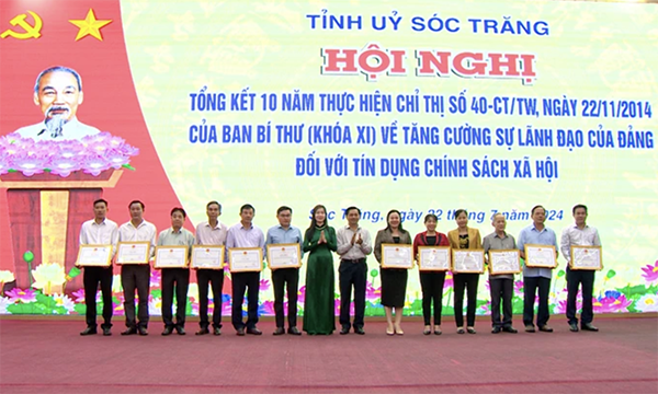 Sóc Trăng: Khen thưởng 61 tập thể, cá nhân xuất sắc trong việc thực hiện Chỉ thị 40- Ảnh 3.