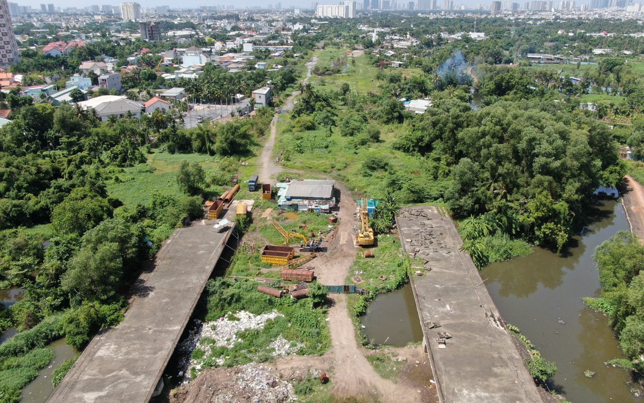 Đoạn vành đai 2 “ngủ quên” giữa lòng TP Thủ Đức - Ảnh 2.