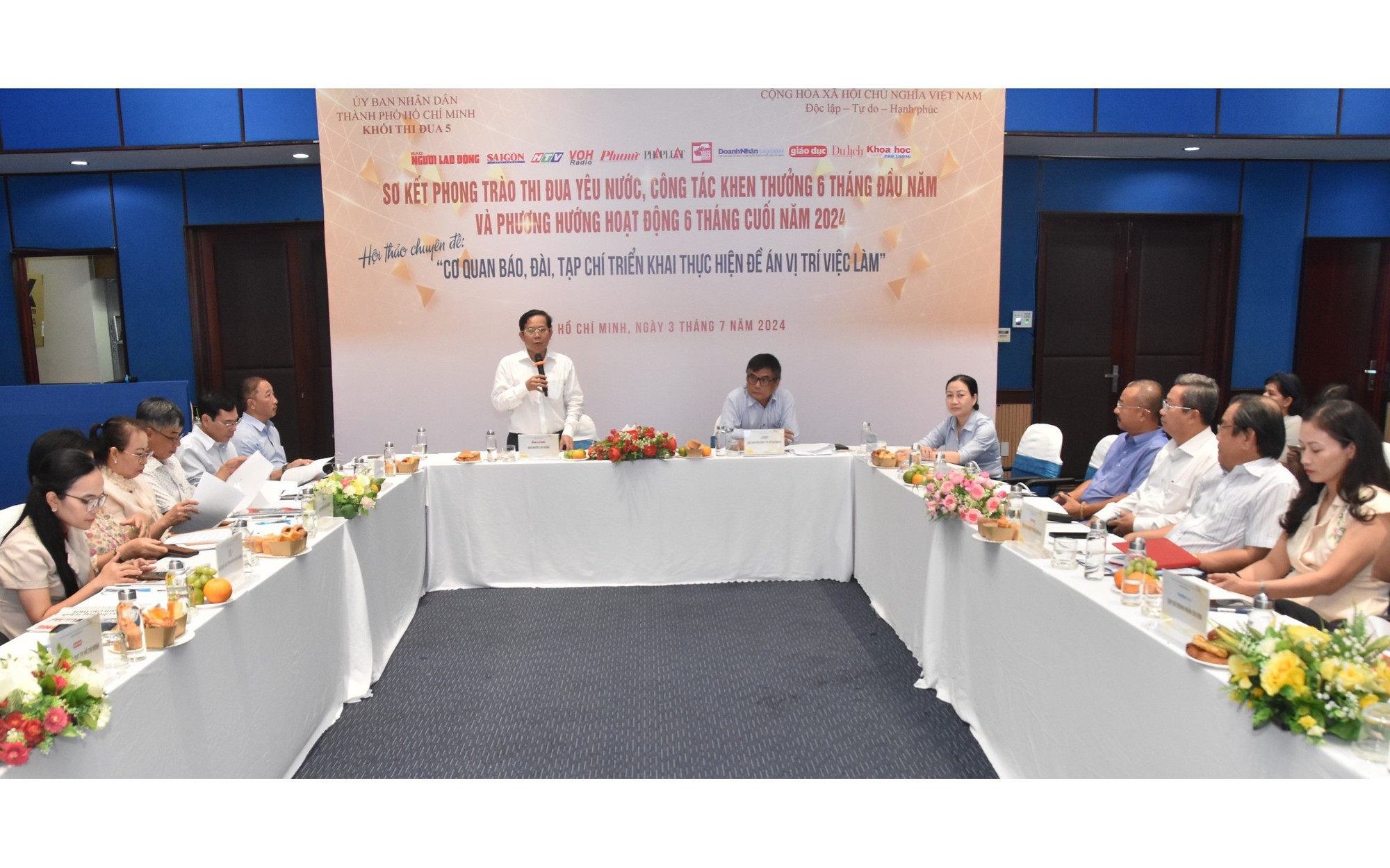 1.000 đại biểu tham dự Đại hội Thi đua yêu nước TP HCM lần thứ I - Ảnh 1.