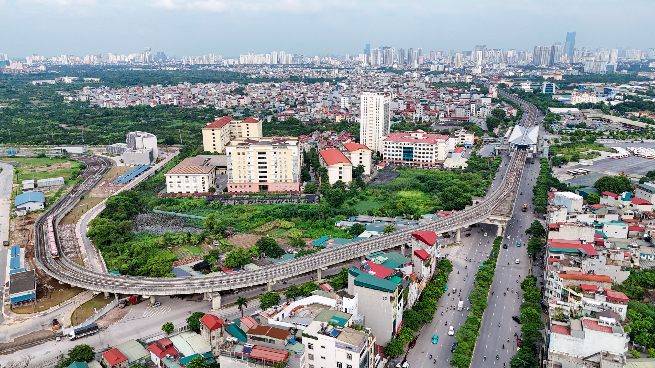 VIDEO: Tuyến đường sắt Nhổn - ga Hà Nội lại "lỡ hẹn" khai thác thương mại- Ảnh 1.