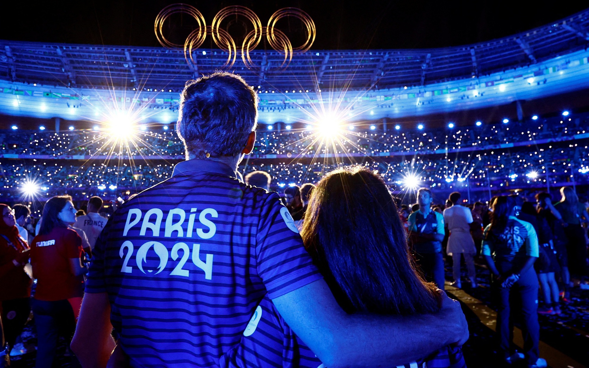 Tom Cruise đu dây trao cờ bế mạc Olympic 2024, Mỹ nhất toàn đoàn ngày cuối