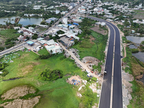 Đoạn 4,3 km song hành Quốc lộ 50 thời điểm hiện tại