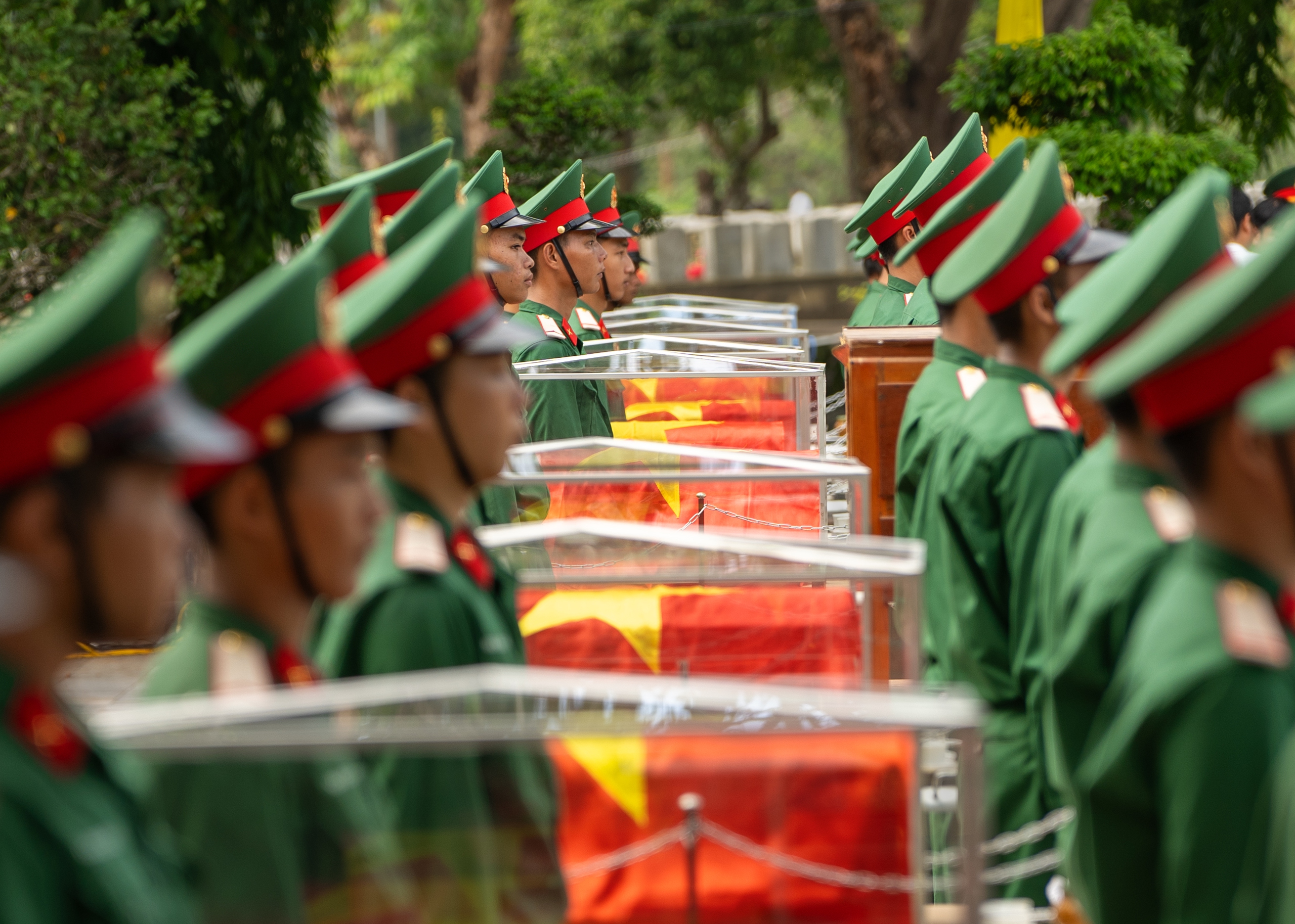 Tổ quốc mãi bên