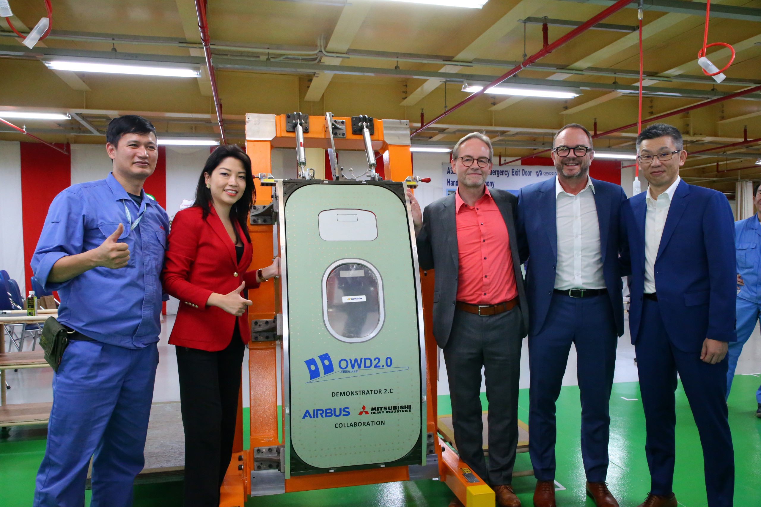 Sản xuất cửa thoát hiểm máy bay Airbus Sản xuất cửa thoát hiểm máy bay Airbus