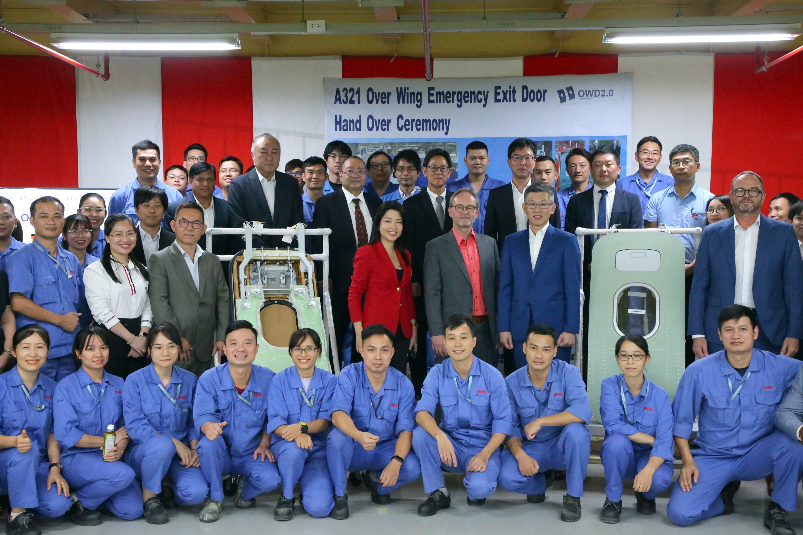 Sản xuất cửa thoát hiểm máy bay Airbus Sản xuất cửa thoát hiểm máy bay Airbus