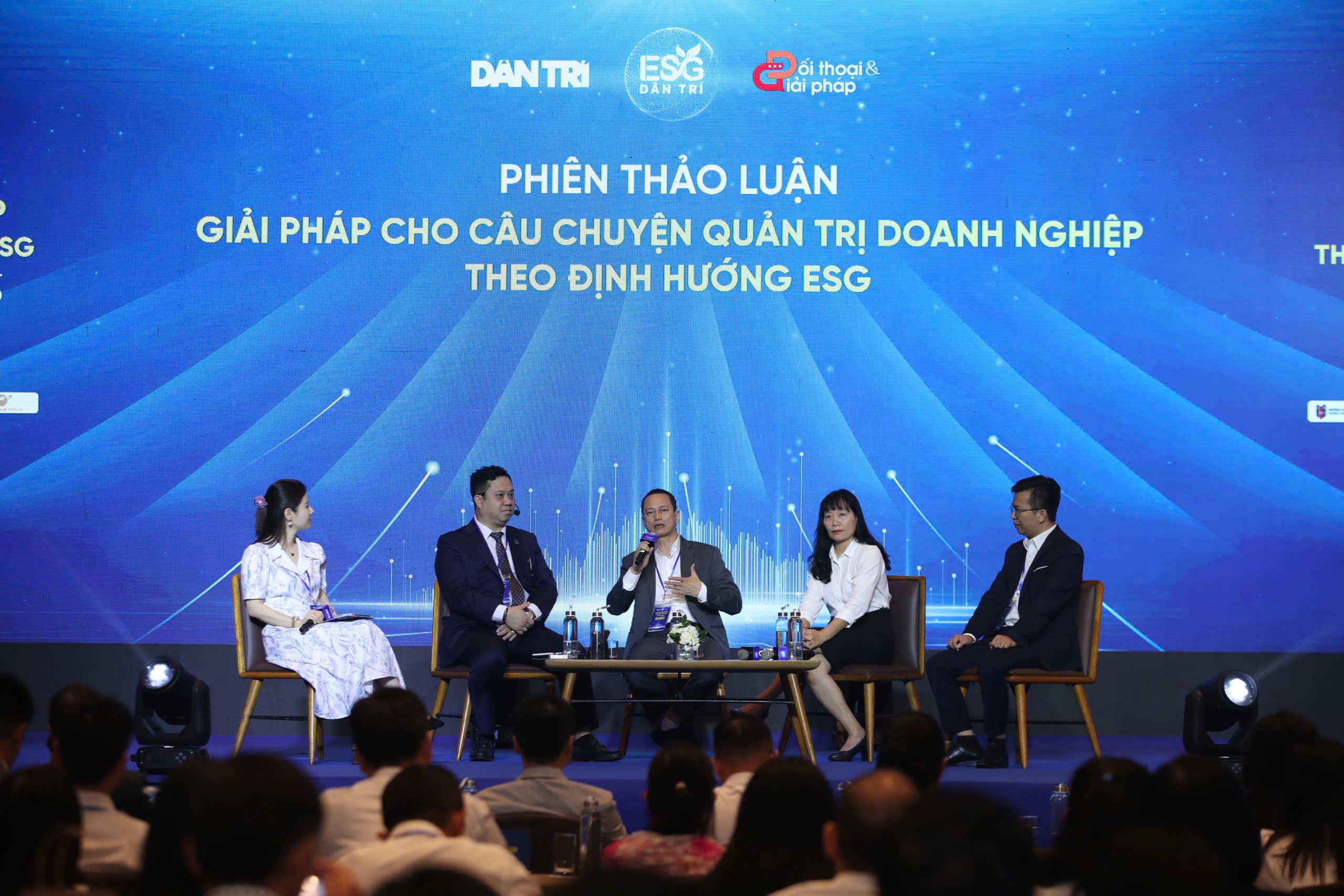 Giữa Giữa