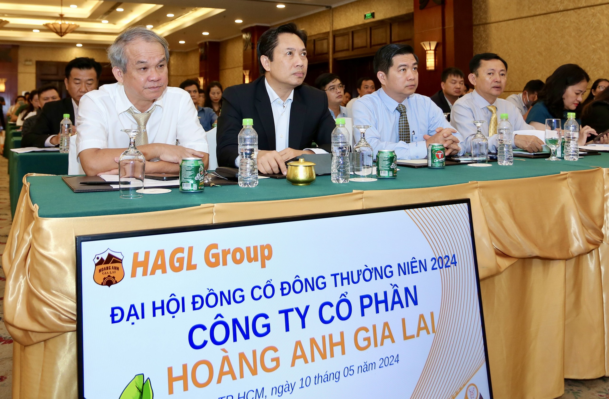 Công ty của bầu Đức lại bị nghi ngờ về khả năng hoạt động liên tục- Ảnh 1. Công ty của bầu Đức lại bị nghi ngờ về khả năng hoạt động liên tục- Ảnh 1.