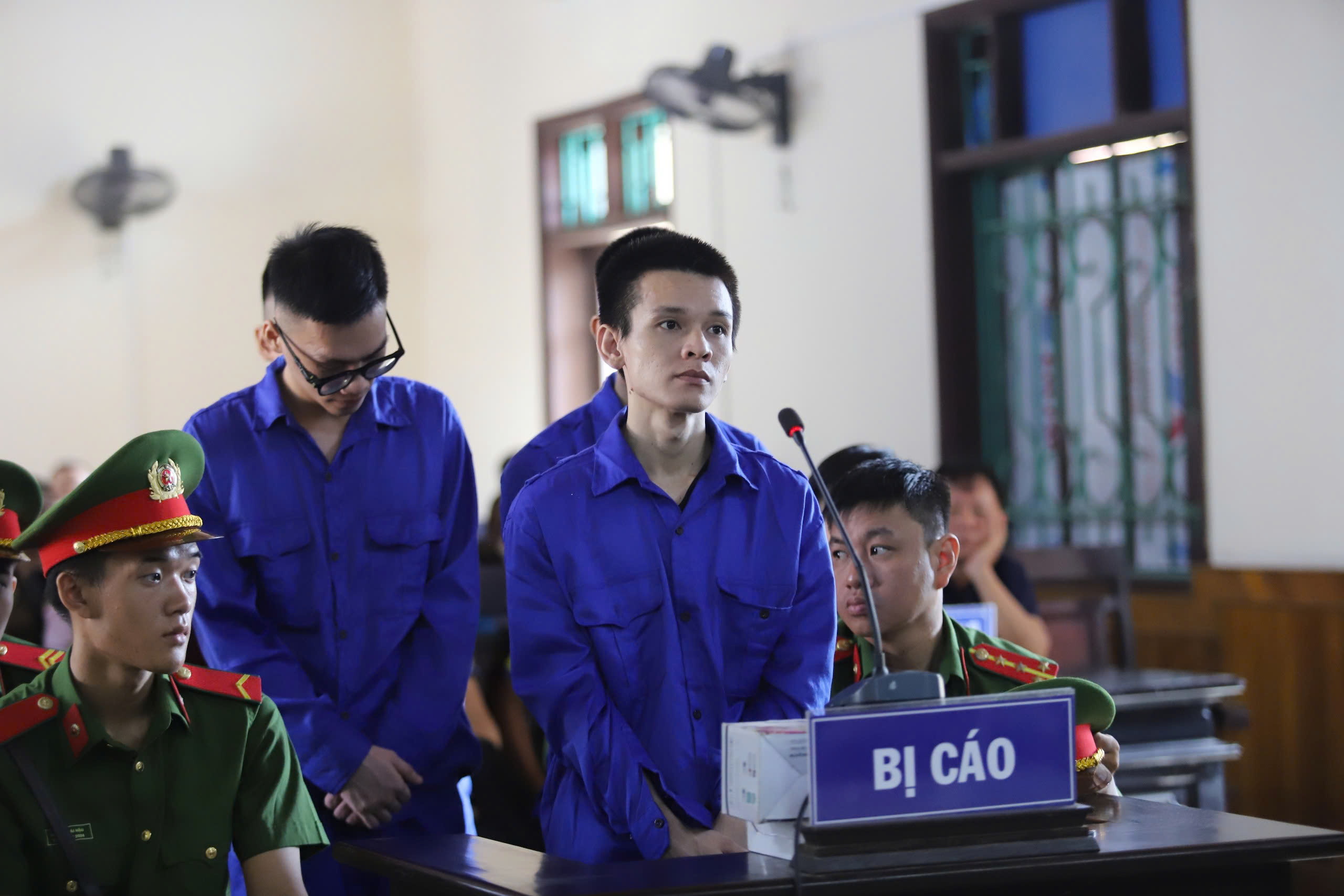 Các bị cáo tại phiên xét xử