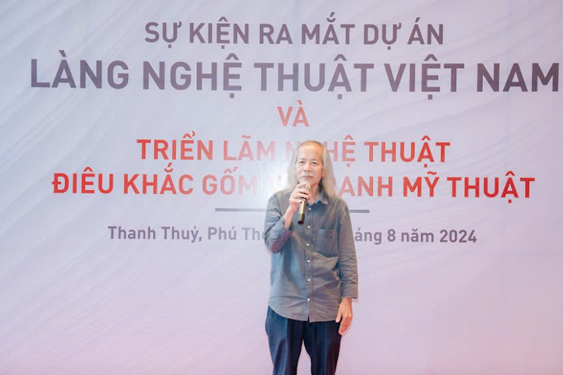 Họa sĩ Lương Xuân Đoàn, Chủ tịch Hội Mỹ thuật Việt Nam, tại lễ ra mắt “Làng mỹ thuật Việt Nam” Ảnh: TOAN NGUYỄN