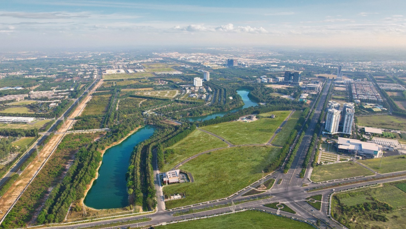 A aerial view of a city Description automatically generated